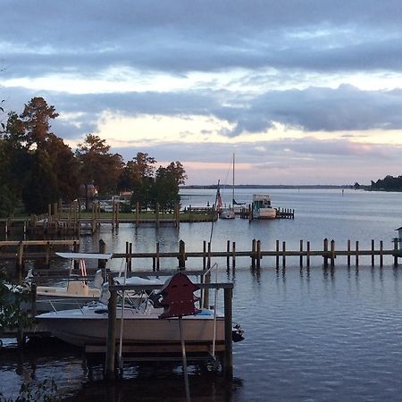 Bath Harbor Marina And Motel Екстериор снимка