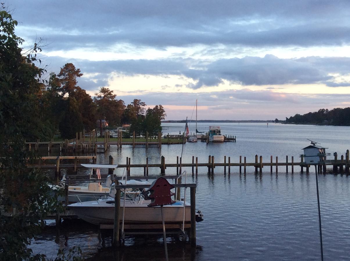 Bath Harbor Marina And Motel Екстериор снимка